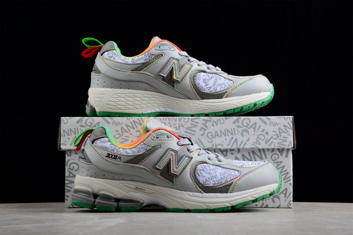 new balance "protection pack"    ml2002rgd