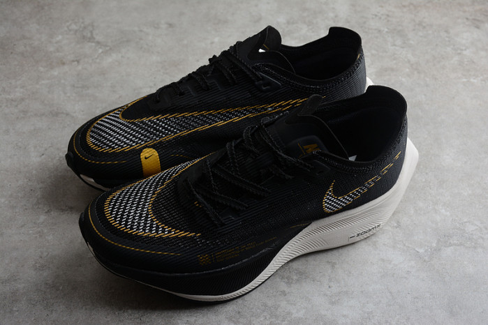 nike zoomx vaporfly next% 2 black metallic gold coin cu4111-001