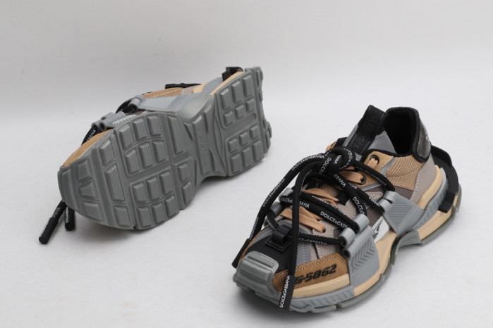 dg  sneakers  dg -012