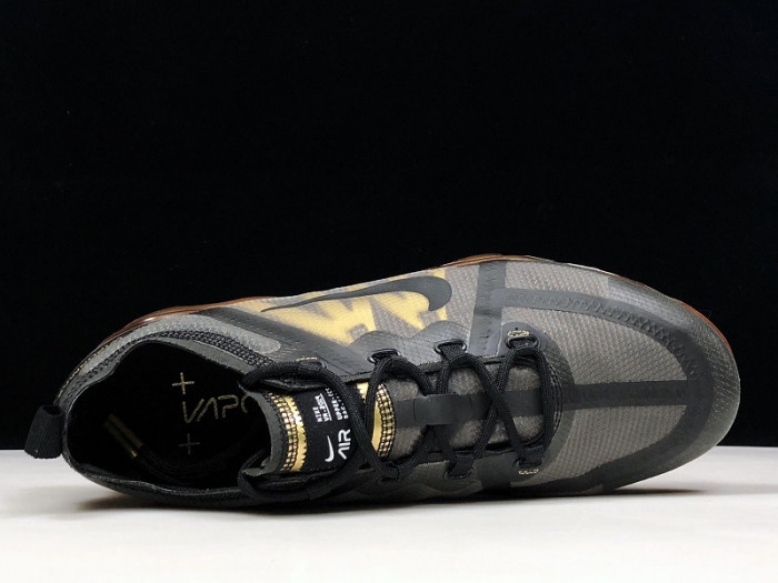 nike air vapormax 2019 black metallic gold ar6631-002