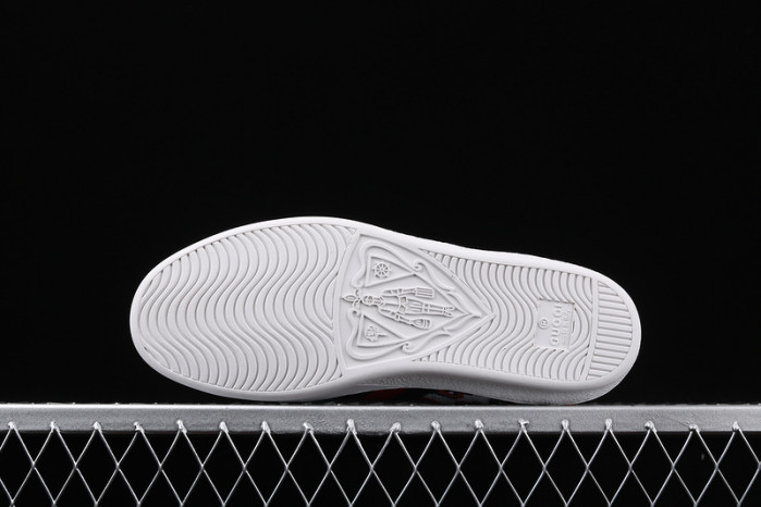 gc ace embroidered low-top dog