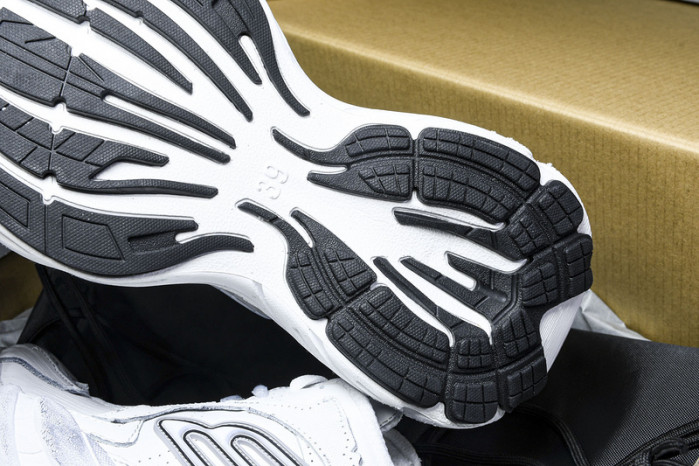 B*al*enciaga Monday Sneaker White Grey BMS-002