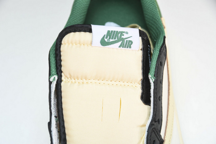 Travis Scott x Air Jordan 1 Low DH7866-128