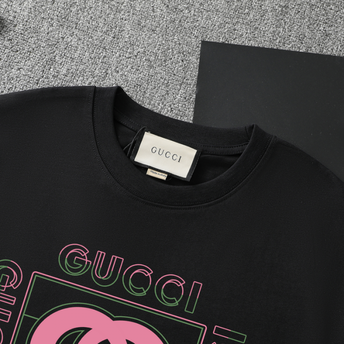 G*UCCI CLOTHES GICS-012