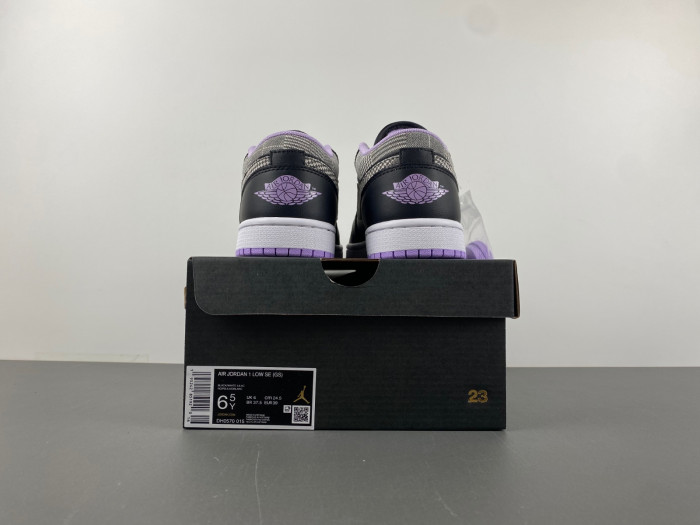 Air Jordan 1 Retro Low DH0570-015