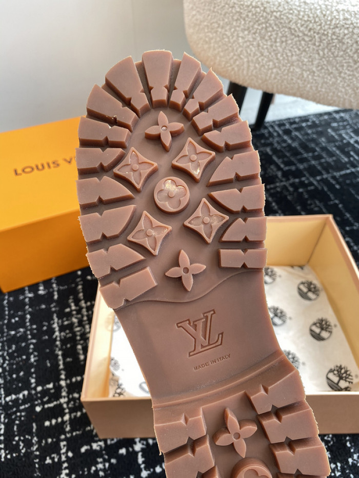 L**V**T* BOOTS LVTBS-005