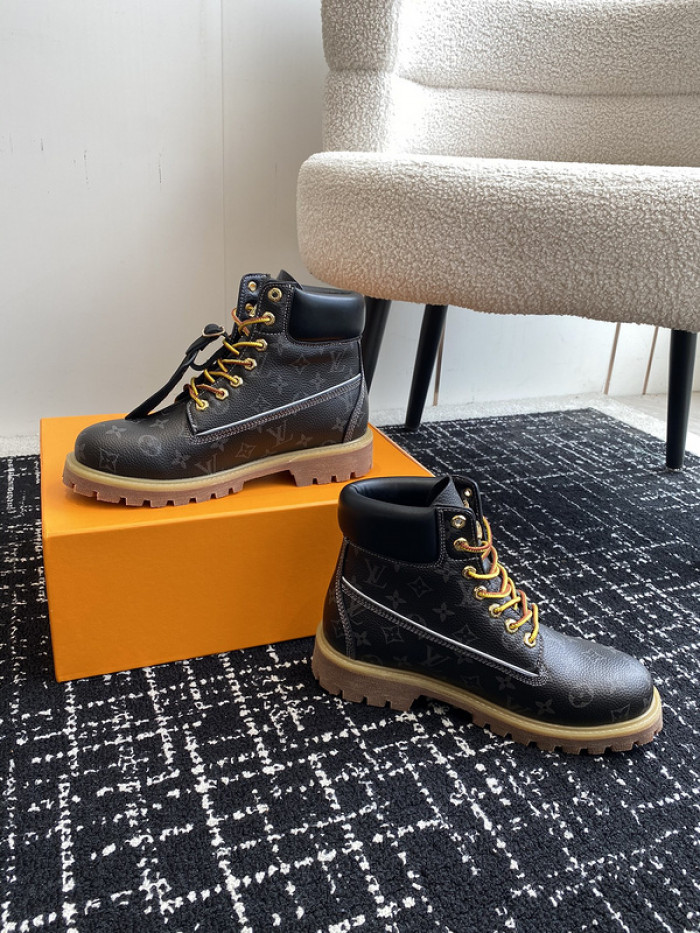 L**V**T* BOOTS LVTBS-005