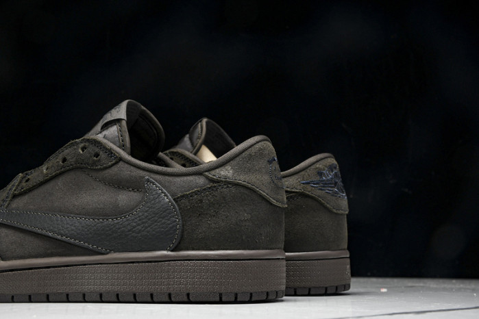 TRAVIS SCOTT X AIR JORDAN 1 LOW OG Velvet Brown DM7866-202