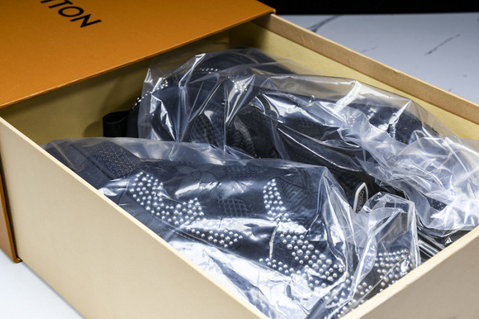 lou vuit  sneakers  lvss-0274