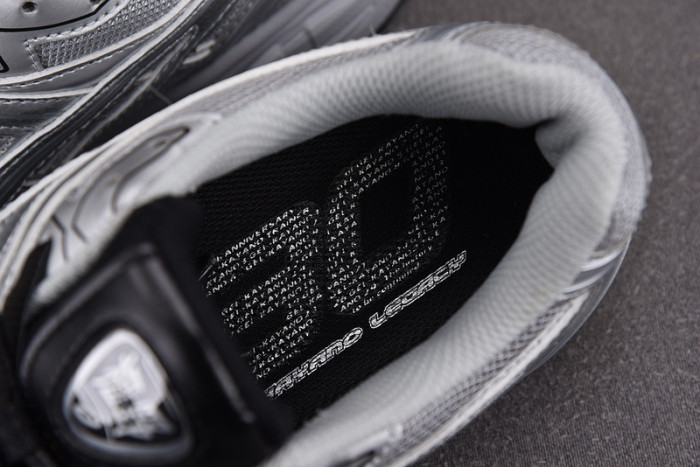 a.*sic*s g*el   1203a325-020