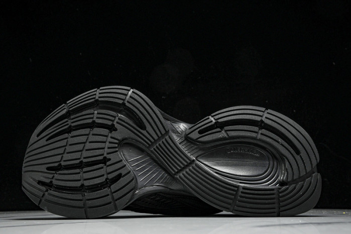 B*AL*ENCIAGA CIRCUIT BC-002