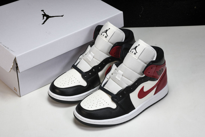 Air Jordan 1 Mid “Black Toe” BQ6472-160