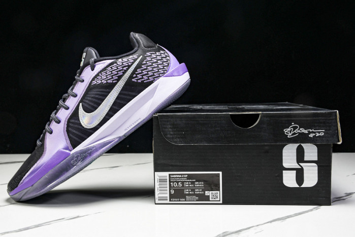 )Nk Sabrina 2 "Court Vision" FZ1517-500