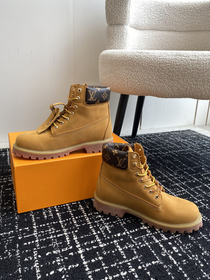 L**V**T* BOOTS LVTBS-015