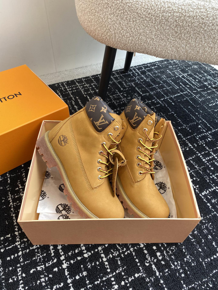 L**V**T* BOOTS LVTBS-015