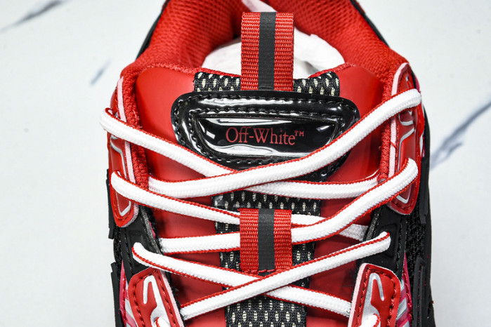 C/O​ SNEAKERS CO-030