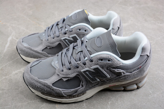 new balance nb-082