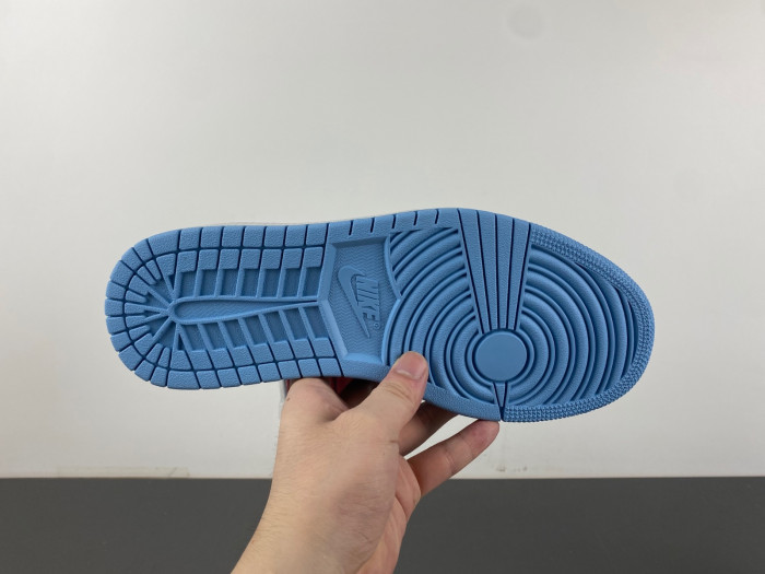 Travis Scott x Air Jordan 1 DM7866-107