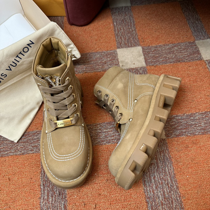 L**V**T* BOOTS LVTBS-004