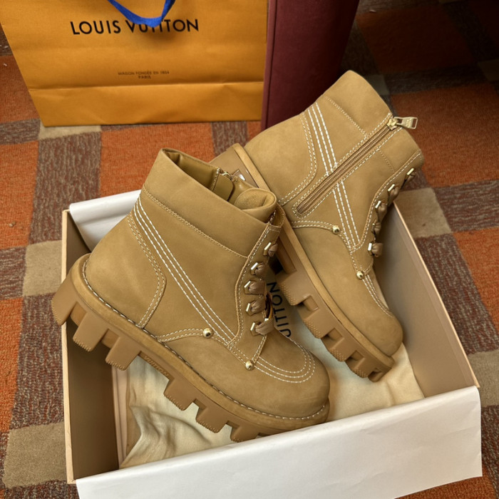 L**V**T* BOOTS LVTBS-004