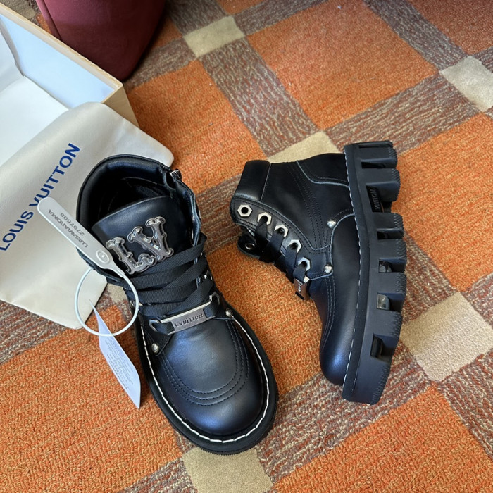 L**V**T* BOOTS LVTBS-016
