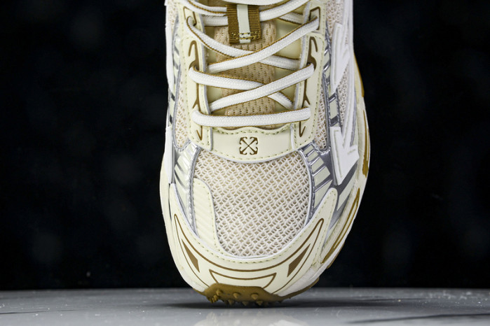 C/O​ SNEAKERS CO-014