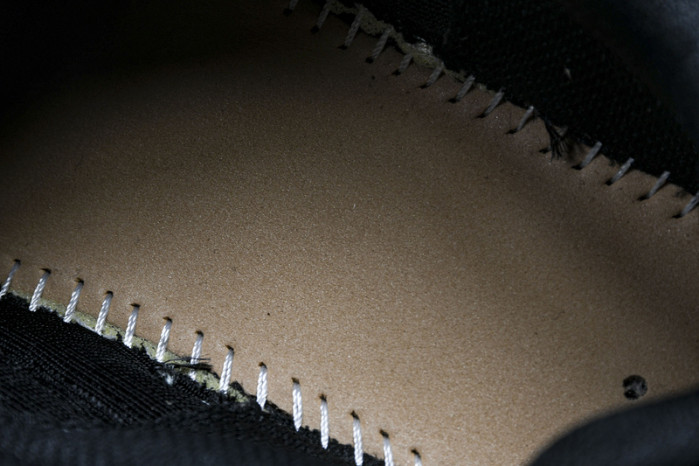 C/O​ SNEAKERS CO-012