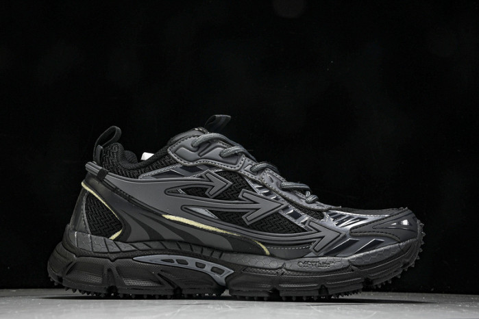 C/O​ SNEAKERS CO-012