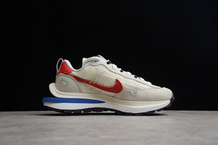 nike vaporwaffle sacai sport fuchsia game royal cv1363-100