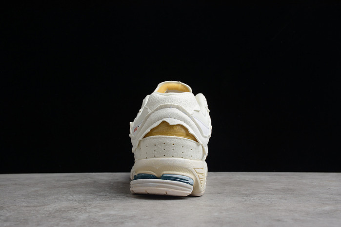 new balance  m2002rdc